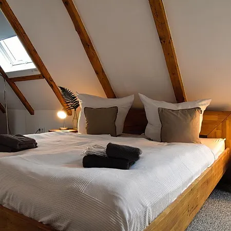 Rosenhof 3*