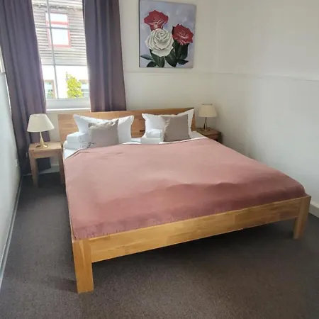 Rosenhof 3*