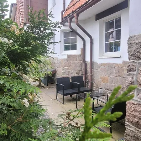 Rosenhof 3*